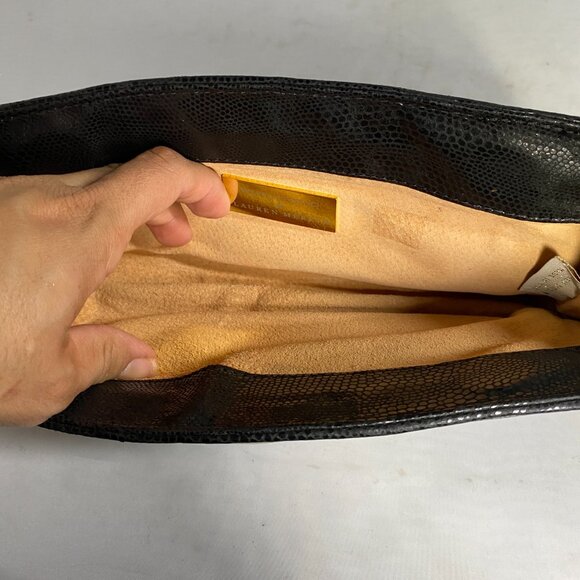 Michelle Fantaci for Lauren Merkin clutch. - Picture 4 of 5